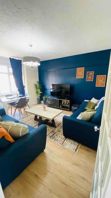 Family Marine Apartment With Sea View Dawlish Bagian luar foto
