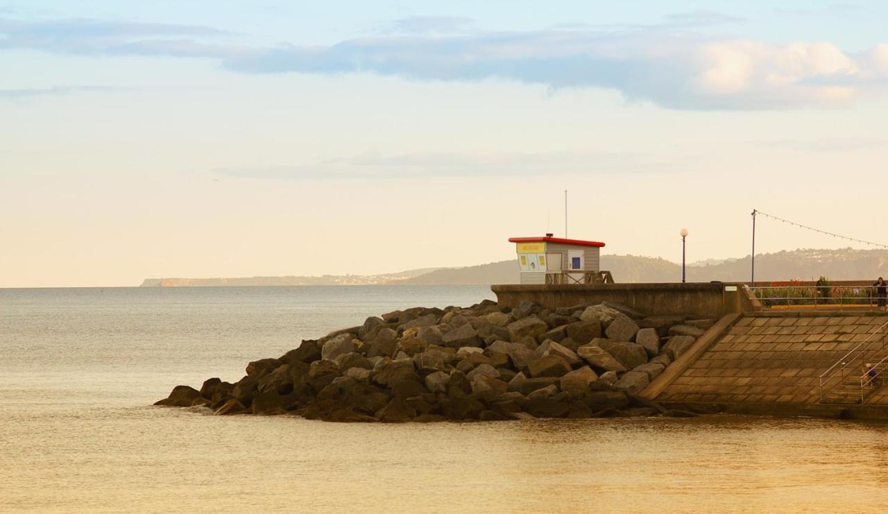 Family Marine Apartment With Sea View Dawlish Bagian luar foto